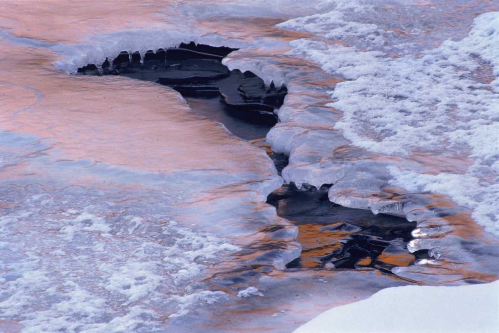 CO, Lyons Winter pattern in St Vrain River